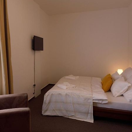 Litvan Sunset Apartments Ceske Budejovice Dış mekan fotoğraf